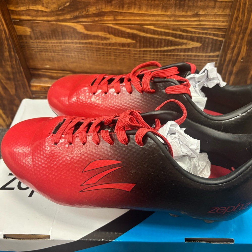 Zephyr Men's Red and Black Soccer Cleats size 9